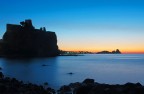 Nikon d90 18-105, f/16, 15'',iso 200, treppiede
Aci Castello alle ore 5:25 del 30/07/2011.