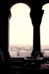 f/6.3
1/400 sec.
ISO 100
In questa foto ho cercato di sottolineare l'atmosfera di questo ristorante con vista citt