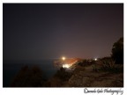 Nei pressi di Realmonte (AG).Notturno con il piccolo paese (un po bruciato dalle luci)e il faro.Sopra un cielo stellato.
Dati:
eos 1000d
18mm
f 3.5
iso 800
25 s se non sbaglio