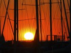 Dopo una giornata in giro, anche le barche a vela si godono il "meritato tramonto".
300mm, Iso100, f13, 1/50sec
Suggerimenti e critiche sempre benvenuti!
Ivano