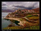 Lago Turano, vista di Castel Di Tora

Foto scattata con Olympus e-520 + Zuiko 14-42 mm
