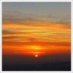 Tramonto visto da Montevecchia ( Lc )

http://img841.imageshack.us/img841/1695/tramontou.jpg