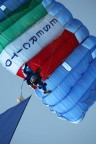 Ovviamente non potevo non postare uno scatto dello sport che amo praticare!
Questa immagine per l'ho fatta da terra alla 69 celebrazione della Battaglia di El Alamein, giornata in cui si  festeggiato anche il ritorno dei paracadutisti dall'Afghanistan e la nomina del nuovo comandante.