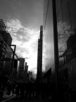 una strada affollata nel pomeriggio di tokyo...