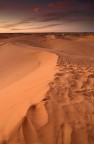 trascorsi tre giorni nel deserto siamo dovuti tornare a malincuore verso il nostro campo base,sullo sfondo,ma la natura ha voluto regalarci un'ultima pennellata di colore!
a voi....un saluto!