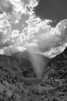 Foto scattata ad agosto 2010,
ero andato a fare un giro nel Vajont ed ho approfittato di raggi (enfatizzati da me) che cadevano sulla diga
Nikon d300