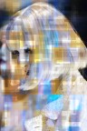 Rimuovendo alcuni vincoli classici (come la temperatura di colore o la microesposizione), come fece la musica classica con la tonalita' da Schoenberg in poi.