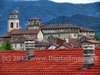 Il castello sul tetto [ the castle above the roof ]