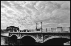 e' un ponte ke unisce la citta v. con il rione portanapoli