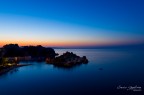 Due delle foto scattate ieri mattina all'alba con vista sull'Isola Bella.
Purtroppo questa non  la stagione adatta per fotografare le albe, dato l'alto tasso di umidit che crea foschia e ammazza i colori.
Pazienza.
C&C sempre bene accetti