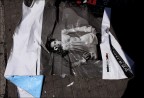Una ragazza di carta