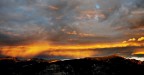 Un tramonto particolare scattato in direzione est.
Nikon D40X+18-55 t 1/100 f 5,0 iso 200