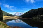 Veduta del lago di Calaita (zona Primiero in Trentino) con sullo sfondo le Pale di S. Martino.
18-55 priorit diaframmi t 1/640 f9 iso200