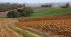 l'autunno  cominciato, con le arature dei campi e il viraggio del colore dei boschi...