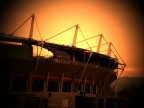 Stadio Olimpico di Torino dalla fermata del bus (via Filadelfia).
Scattata, croppata e postprodotto al volo... tutto dal cell...