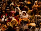 Foto fatta ai mercatini di natale, situazione che mi crea ancora molti problemi nel creare una composizione almeno decente.
Dati della foto:
1/160
f/5.6
ISO 800
157mm.

Commenti e soprattutto critiche sempre ben accetti