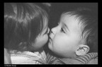 Tenere bacetto tra due bimbi.....
il taglio forse non  granche', ma  molto difficile fotografare i bambini.... non stanno mai fermi !!

Daniele ....#