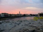 Nella giornata della sfilata dei carri carnevaleschi a Verona, il tramonto visto da Castelvecchio.