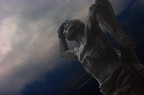 forse il ritocco rende la foto un po' troppo artificiale ... ma alla fine il cielo  stato semplicemente tirato fuori        ... magari con po' troppa violenza e la statua  stata giusto un po' adattata nei contrasti per il cielo ...      ...sinceramente non mi piace molto mettere troppo mano sulle mie foto rimango cmq un amante della pellicola in bn ...        ...  ma la strada della sperimentazione grafica ... hehe ha tutto un suo perch ! ;p

spero che vi piaccia .