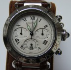 Ecco un altra macro tecnica, in questo orologio si nota un particolare che, grazie alla macro, evidenzia il marchio scritto in un numero romano per evitare falsificazioni. Vediamo chi lo scopre