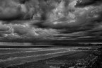 La drammaticit di una tempesta in arrivo dal mare enfatizzata dall'HDR