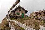 La casetta  crinale lagarino del Monte Zugna a 1850m, una vista mozzafiato su tutta la bassa Val Lagarina.