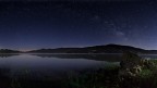 Mi trovavo nel Lago Arvo, situato nel cuore del parco della Sila. Ho aspettato che la luna scendesse affinche mi illuminasse quel poco di roccia in primo piano. Purtroppo non son riuscito a riprendere la Via Lattea per intero, in quanto al tramontar della Luna (e quindi nel momento piu visibile della Via Lattea), si  alzata la nebbia, costringendomi alla ritirata. Trattasi di una panoramica di 5 scatti uniti in Photoshop.

Canon 6D, Canon EF 17-40mm f/4.0 L USM, 30 sec f/4.0, ISO 3200