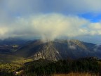 Stavo facendo in bici una della salite per arrivare la Monte Grappa e ho notato l'effetto che le nubi creavano sulla monaagna. Sembra l'eruzione di un vulcano , altro non  che la meraviglia della natura.
