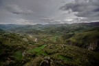 Ho deciso di trasforma in Hdr per dare un tono ad  un paesaggio reso molto piatto dal cielo grigio quasi uniforme.