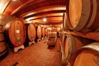 Mi sono divertito con il fisheye Samyang 8mm su Canon 450D a fotografare la cantina di un amico.
Critiche e suggerimenti sono bene accetti