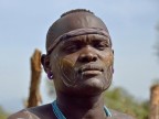 Ritratti in un villaggio Mursi nes sud Etiopia