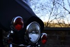 Qualche tempo fa trovai in penombra una Harley D. mi piaceva lo stacco con lo sfondo confuso ma di un bel colore tenue.. 

full size --> https://flic.kr/p/nrRMq5

critiche critiche critiche