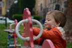 Qui sono riuscito a "catturarlo" in un momento in cui era distratto al parco giochi