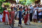 Vall'alta di Albino (bg), sfilata con costumi medioevali. I figuranti sono volontari, partecipano per tre giorni a


Vall'alta di Albino (BG). Figuranti volontari sfilano indossando costumi medioevali; vengono rappresentati tutti i ceti sociali dell'epoca.