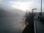 ... tutte le mattine alle 6 vanno a prendere il tram... n ridendo, n scherzando. (E. Jannacci)