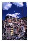 Riomaggiore, 30 Maggio 2004
Nikon FG-20, Nikkor 28mm AI, Polarizzatore Hoya HMC. Fuji Velvia 50. 1/60@f8