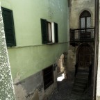 vicolo stretto