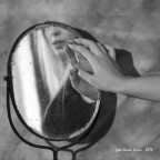 Valentina allo specchio Valentina allo specchio