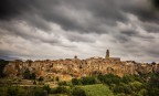 Una semplice vista di Pitigliano