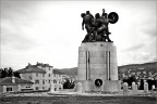 Trieste,monumento ai Caduti. Leica Summaron 35mm F.3,5 su Voigtlander Bessa R2,pellicola Fomapan 200 iso,Epson V500.Consigli e critiche sempre ben accetti.