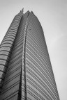 Ripresa dal basso della torre Unicredit nella nuova zona direzionale di Milano - Porta Nuova