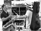 Incontro tra due musicisti di strada in una piazzetta francese&#128522;
Exif
120mm
5/6
Iso 640