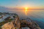 La barca nel sole 
Alba nei pressi di Cala Bue Marino 
Favignana - Trapani 
Nikon d600, 14mm, 1/60, f/11.0, ISO 100