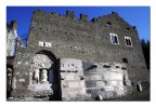 Complesso Della Tomba di Cecilia Metella (facciata del'entra