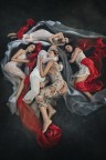 L'abbraccio e le dormienti