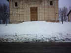 ...e pochissime impronte, si ha l'impressione come di essere ricoperti, non ci sono impronte, i segni di qualcuno che possa aver spalato