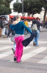 la ragazza ha un volto bellissimo ma ha scelto di non farlo notare
