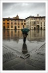 Una piazza, un clima, una modella speciale...