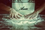 Mani in pasta
