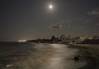 Osservando la luna..ed il mare..